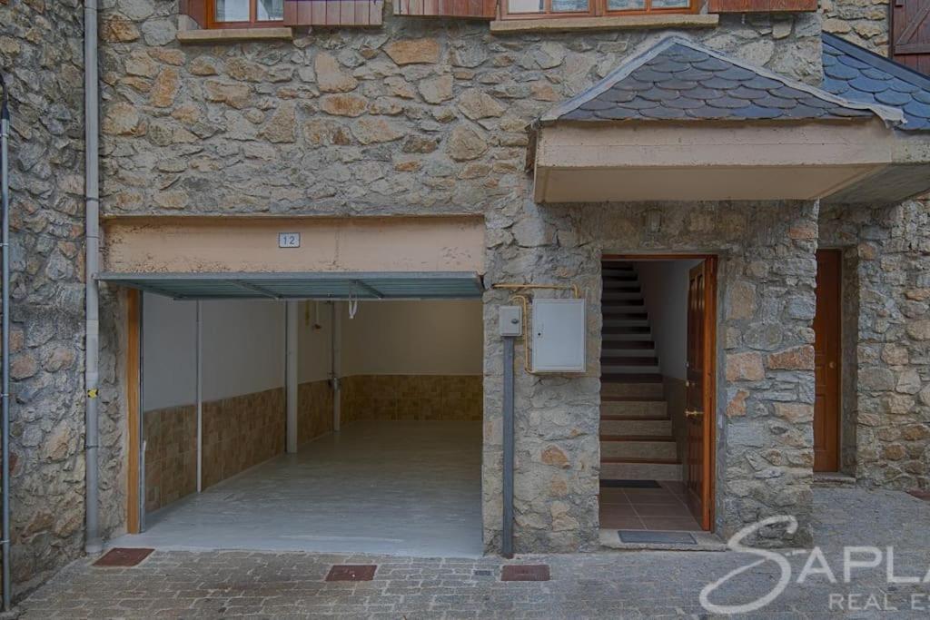 Saplan Real Estate Pensaueth Villa Salardu Luaran gambar
