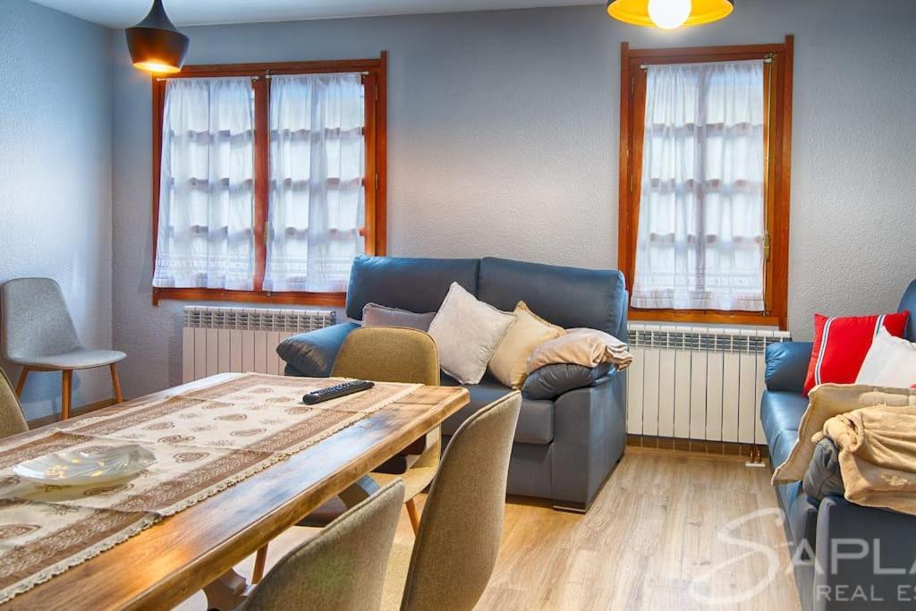 Saplan Real Estate Pensaueth Villa Salardu Luaran gambar
