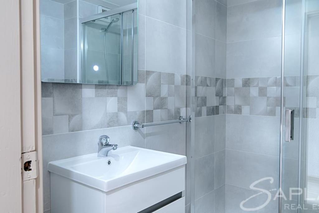 Saplan Real Estate Pensaueth Villa Salardu Luaran gambar